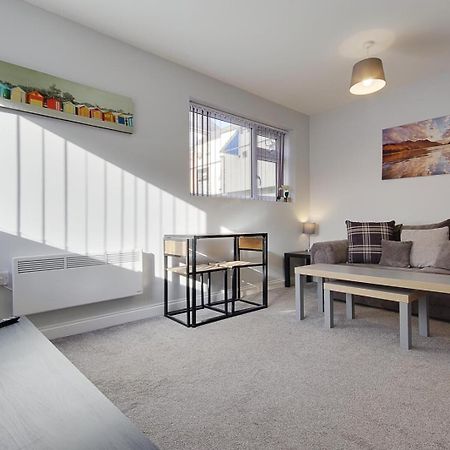 Ashley Road Apartments Пул Екстериор снимка