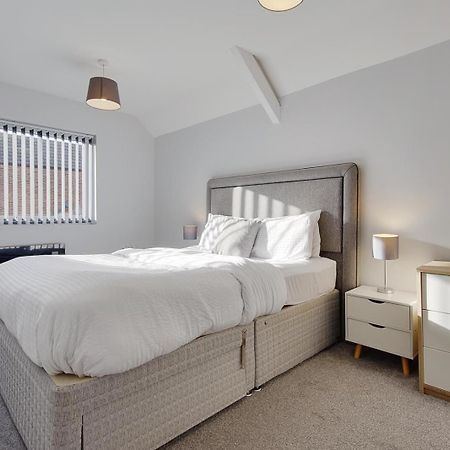 Ashley Road Apartments Пул Екстериор снимка