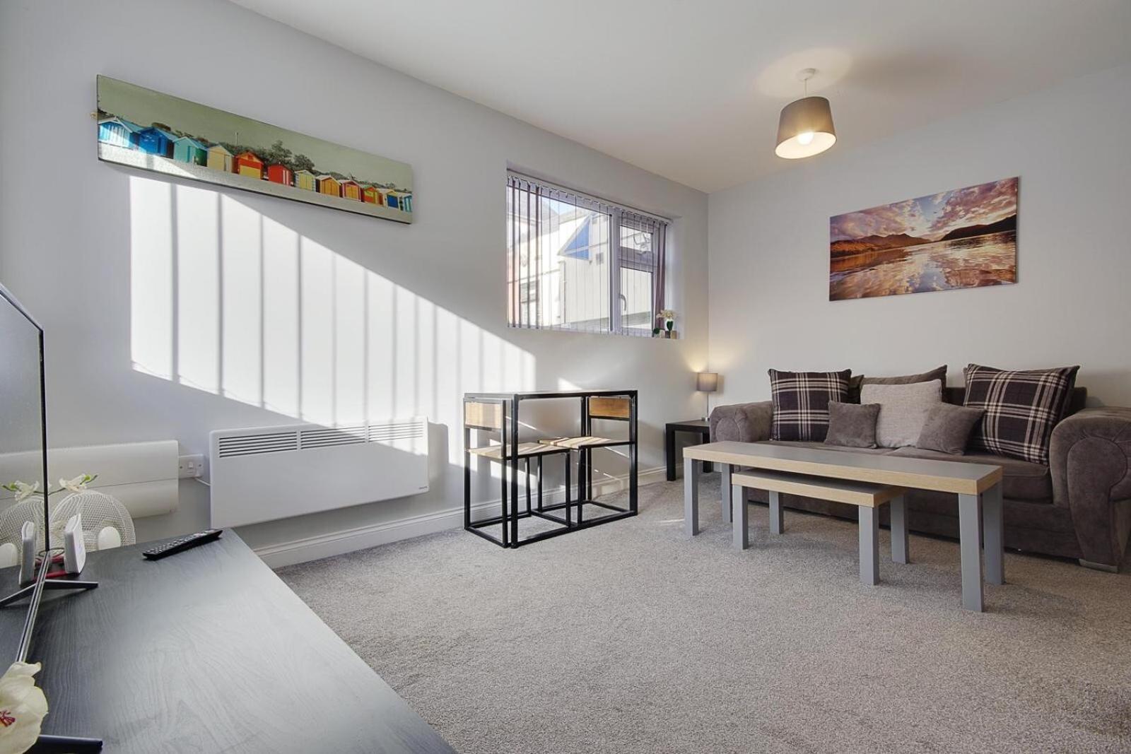 Ashley Road Apartments Пул Екстериор снимка